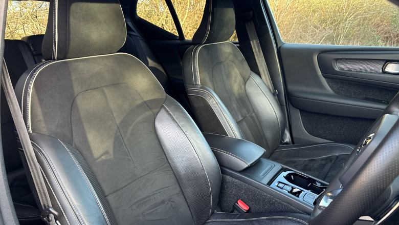 Volvo Xc40 1.5 T3 [163] R DESIGN 5dr Geartronic Petrol Estate